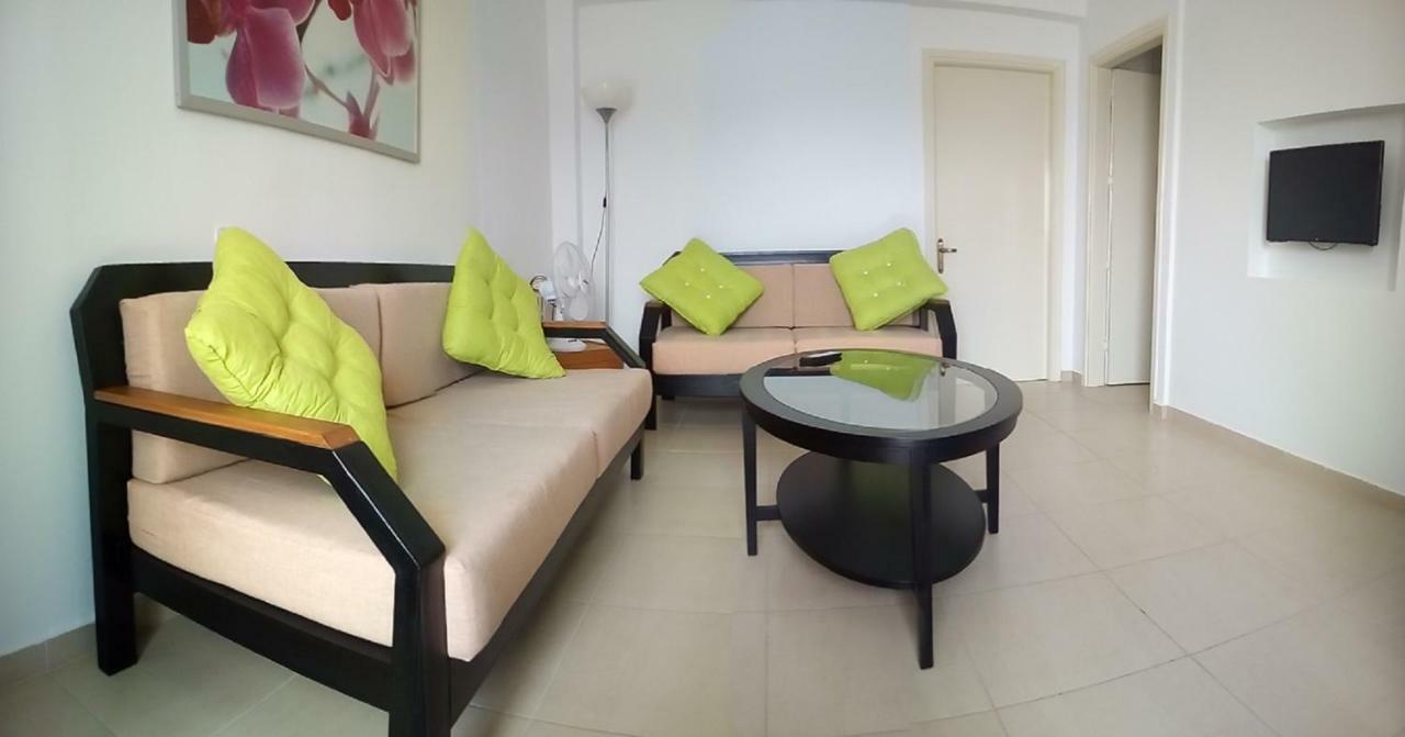 Fiona Seafront Apartments 尼基亚娜 外观 照片